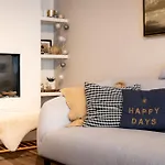 Centrally Located Apartment Close To The Beach